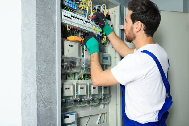 Best Local Electrician Companies  in Cibolo, TX